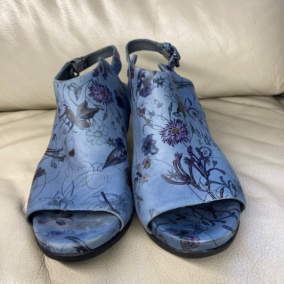 BUSSOLA LIMA LAURA BLUEBELL BLACK FLORAL /BUTTERFLY SLIP ON SANDAL-SIZE 40 W8.5 - Picture 10 of 13